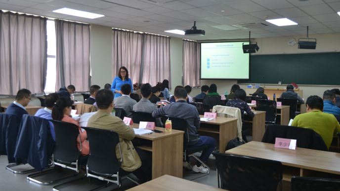 Intercultural Negotiation and Communication Skills by Dr. Martina Wuttke