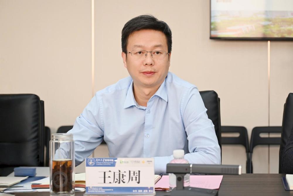 c38a8b953d3460e4558e41873c6ed93