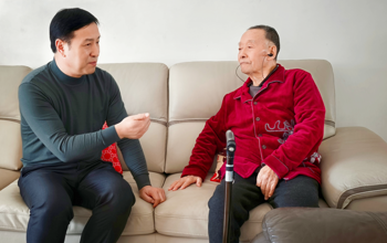 管理学院元旦春节开展教工慰问活动