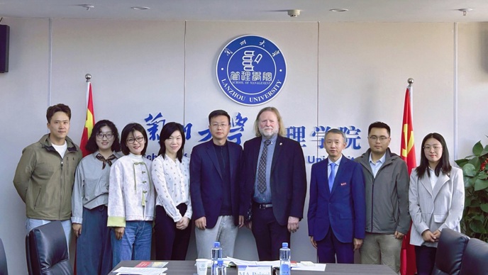 英国阿伯丁大学商学院一行来访管理学院