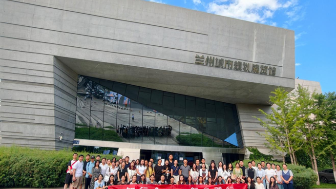 知行合一 躬身践行——兰州大学管理学院MPA组织开展兰州城市规划馆实践教学活动